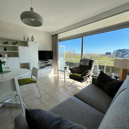 Appartement Residentie Astrid met private parking Bredene Buitenkant foto