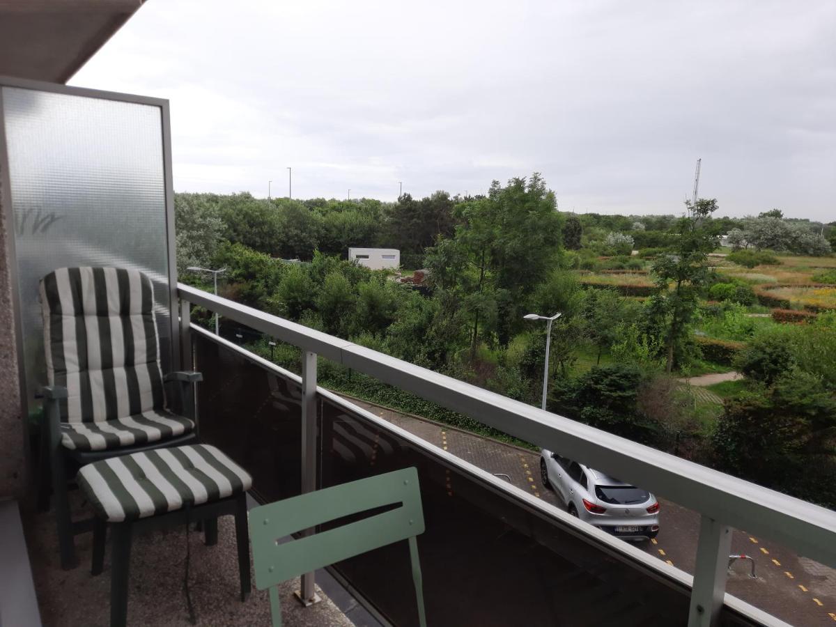 Appartement Residentie Astrid met private parking Bredene Buitenkant foto