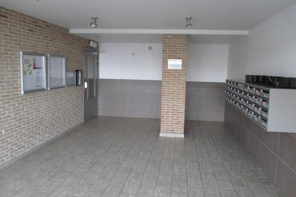 Appartement Residentie Astrid met private parking Bredene Buitenkant foto