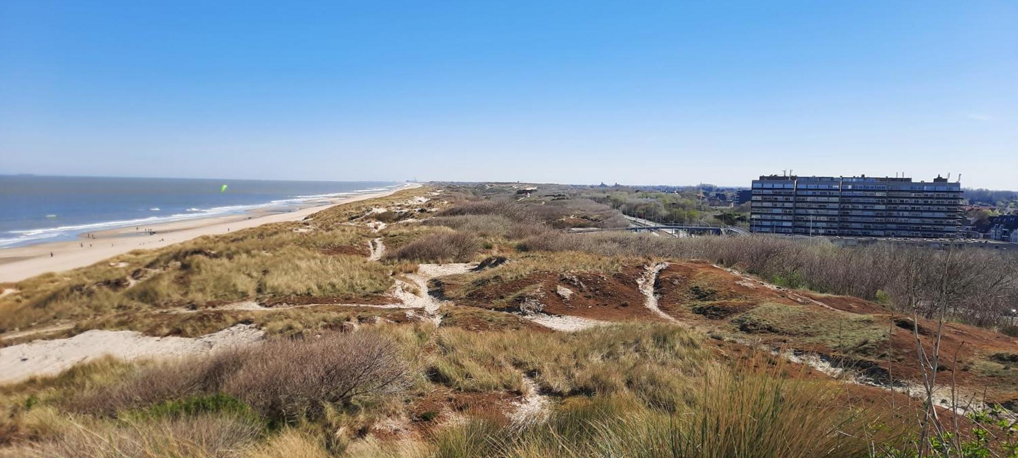Appartement Residentie Astrid met private parking Bredene Buitenkant foto